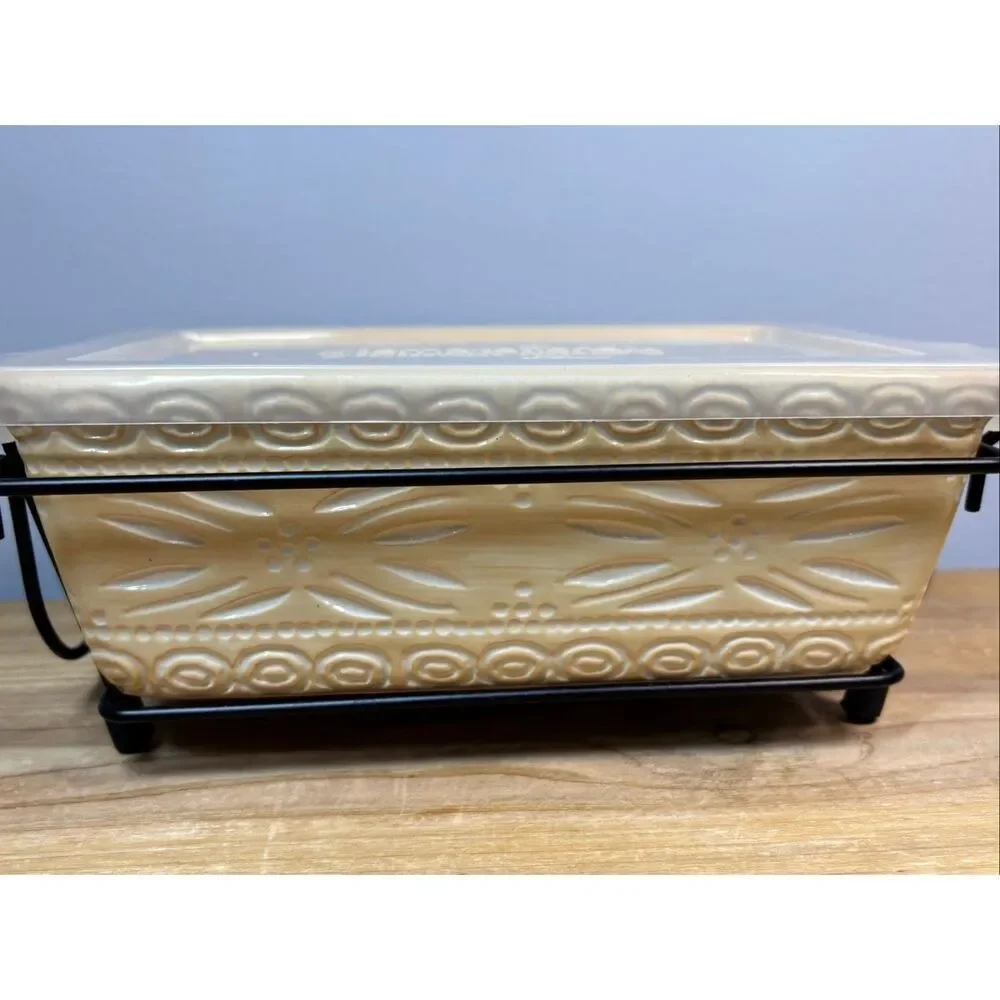 Temp-tations Carved Old World ceramic baking dish with metal serving rack and li